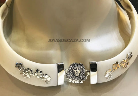 collar jabalí natural centro imagen Virgen del Rocío personalizado en plata