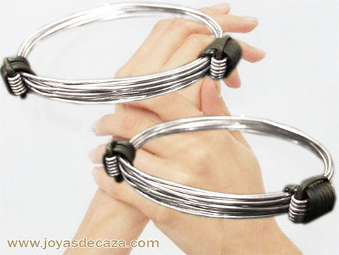 pulsera hilos de plata nudos corredizos atado con pelo de bufalo africano