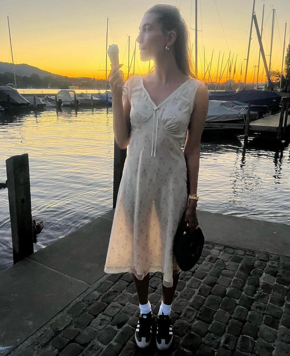 Hailey Bieber, Nuvonu Dress