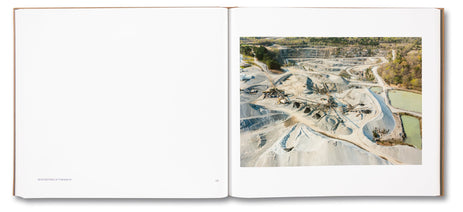 Topographies: Aerial Surveys of the American Landscape Nav Image 19