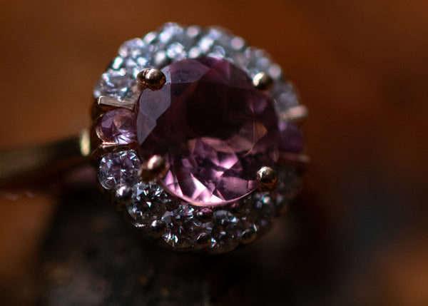 marco photograph of an amethyst fashion ring