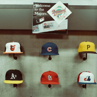 Cómo las gorras New era ha trascendido el deporte y se han convertido en un  icono del streetwear