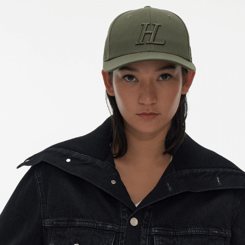 Cómo las gorras New era ha trascendido el deporte y se han convertido en un  icono del streetwear