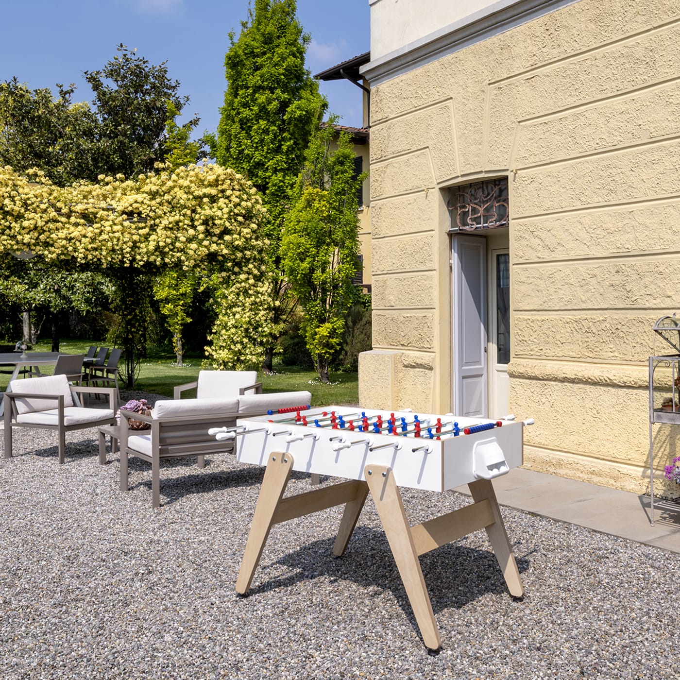 Cross Outdoor White Foosball Table by Basaglia + Rota Nodari - Alternative view 5
