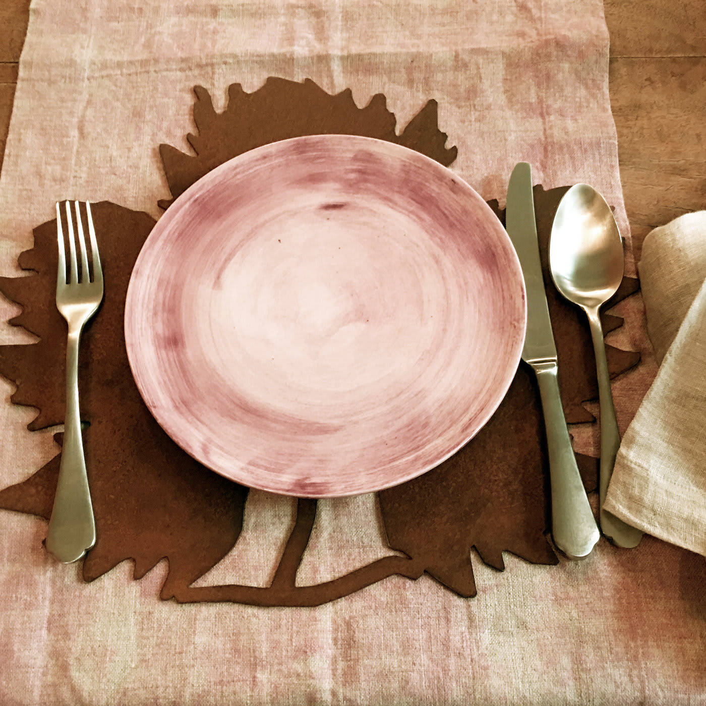 Pink set of 2 Plates - Alternative view 1