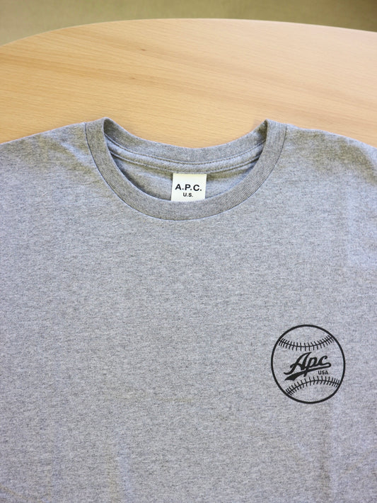 men's】A.P.C. USロゴTシャツ – en_imi