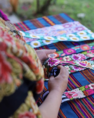 Dia de Produccion. Nuestras bordadoras en Guatemala para Flylikestore