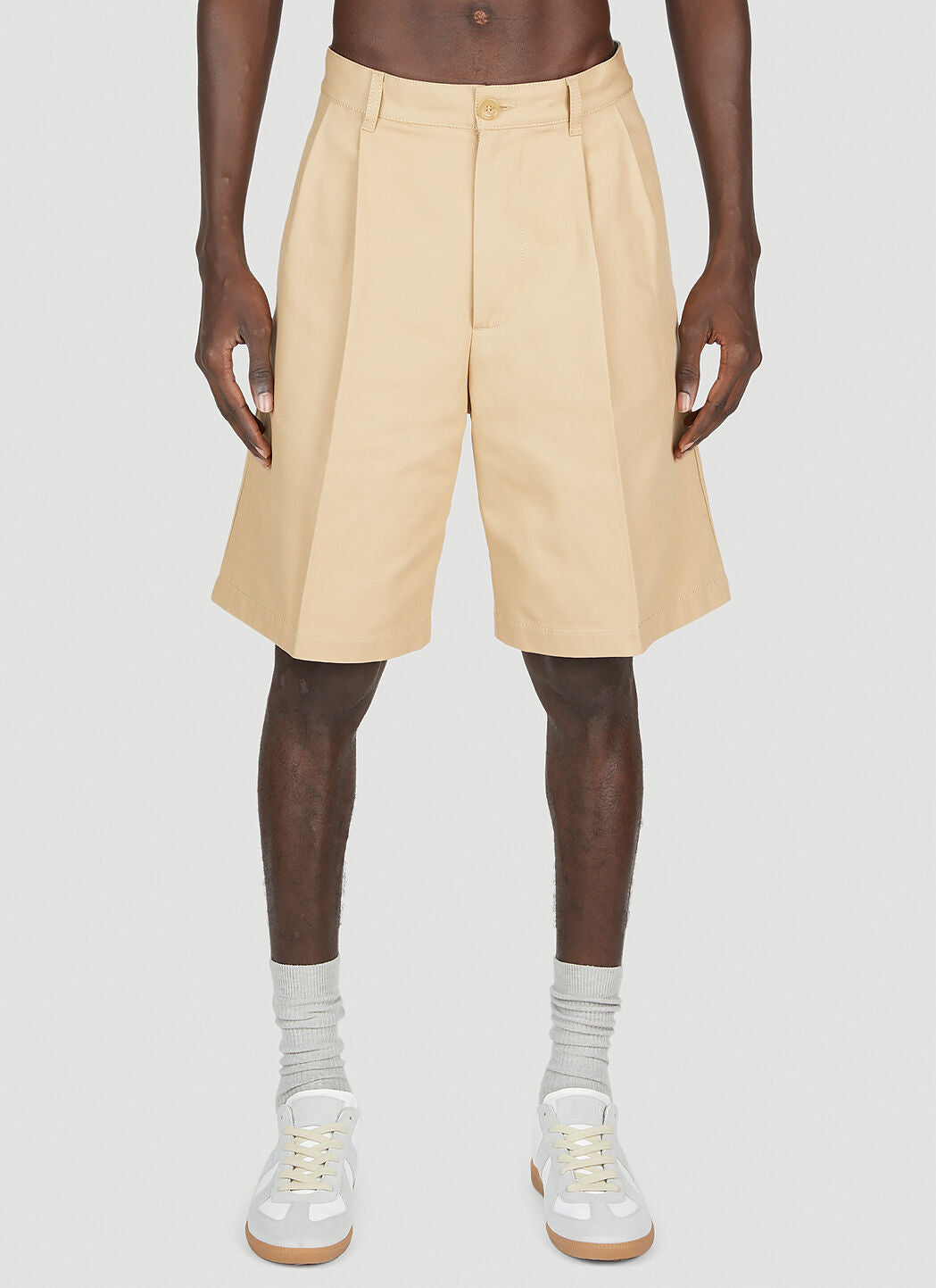 Shop Gucci Men Folded Pleat Shorts In Cream