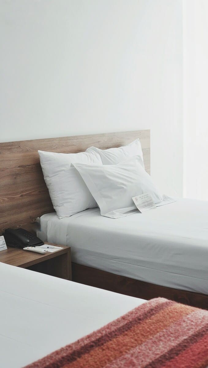 smooth bedsheet bedmaking