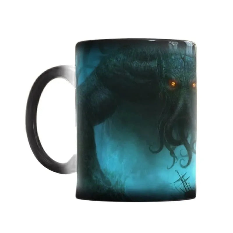 #CthulhuMythos #HotMug #ColorChangingMug #CthulhuMonster #MorningCoffee #HeatSensitive #HighQualityCeramic #350mlMug #GeekDrinkware #MysteryMug