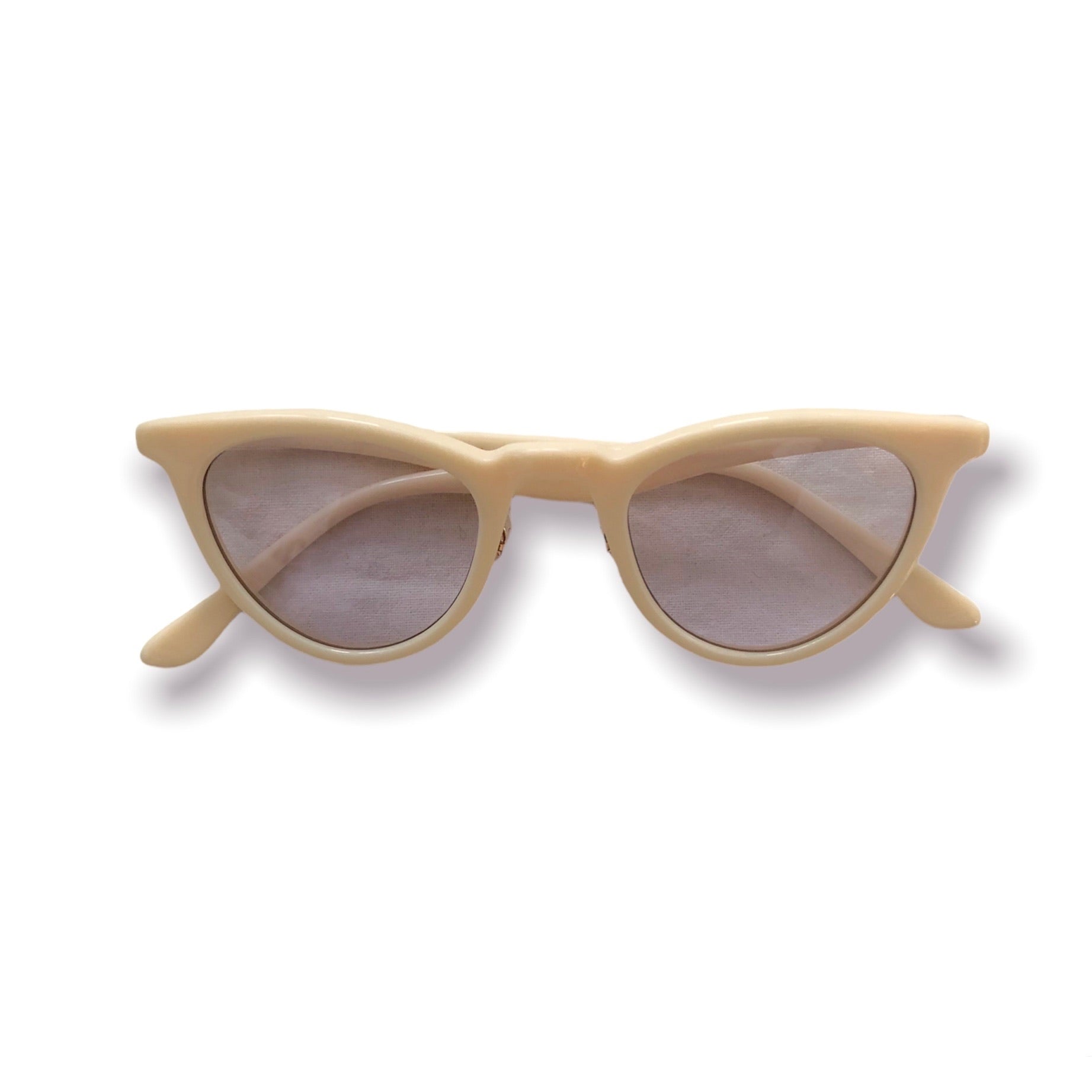 Mame Kurogouchi Cat Eye Sunglasses / WHITE – dim at noon