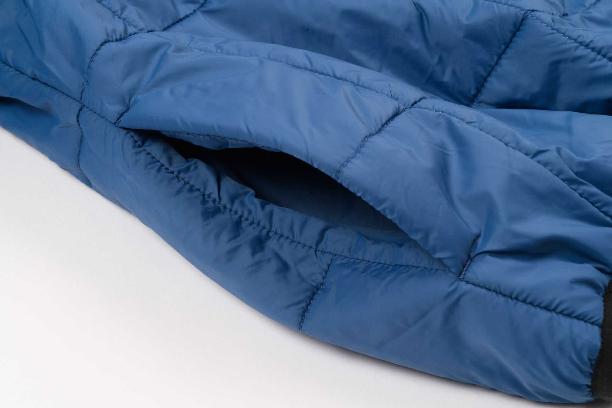 Reversible Half-Zip Puffer (Ancient White/Blue)