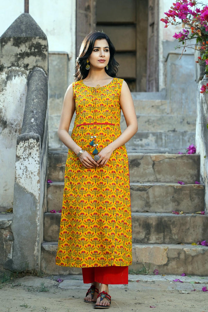 Peach Petal Straight Kurti With Pants at Rs 2999.00