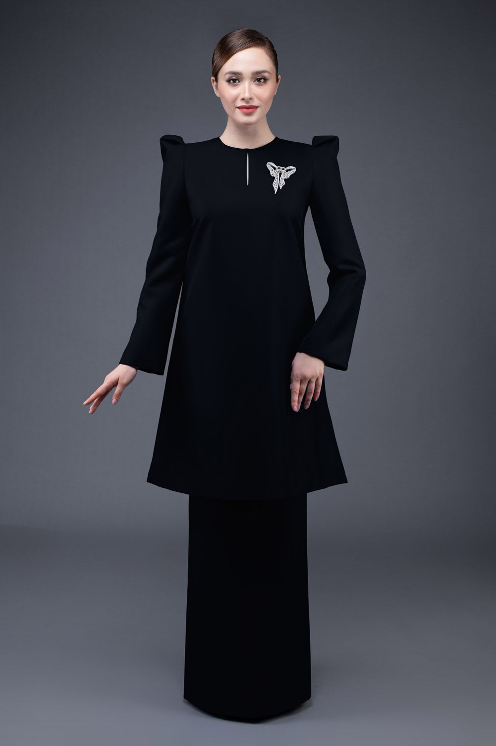 RR BASIC Baju Kurung Pahang in Black - RR by RIZMAN RUZAINI product image