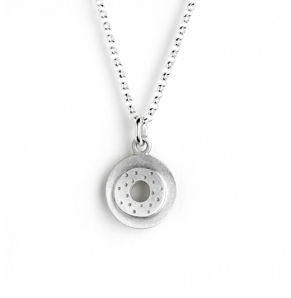 small-circle-necklace-emily-rosenfeld