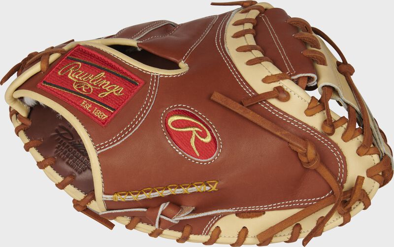 2021 Exclusive Heart of the Hide 34-Inch Catcher's Mitt, Yadier Molina  Pattern