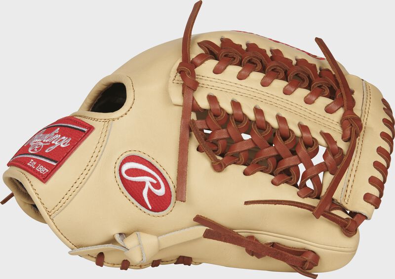 2021 Exclusive Heart of the Hide 34-Inch Catcher's Mitt, Yadier Molina  Pattern