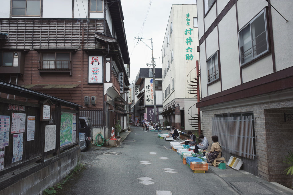 肘折温泉　肘折　温泉街　山形　観光　朝市