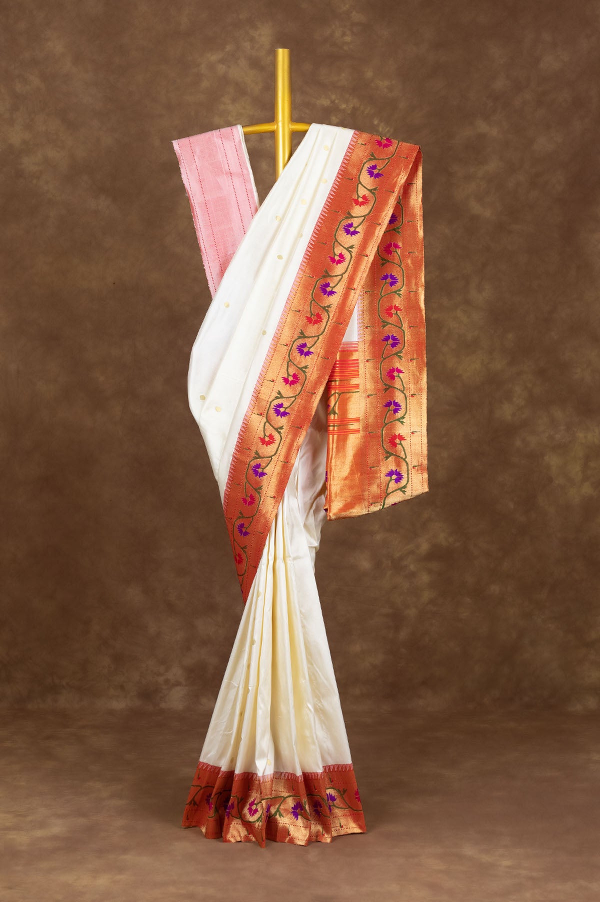 Buy online Off White Paithani Saree With Blouse from ethnic wear for Women  by Sangam Prints for ₹2899 at 72% off | 2024 Limeroad.com