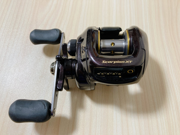 Japanese Shimano Baitcasting Fishing Reel XT1500-7 Right Japan