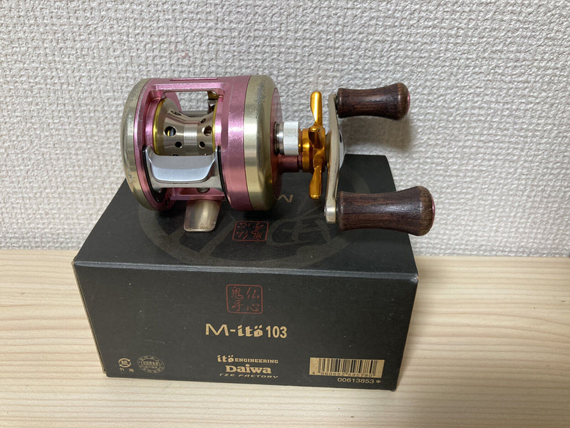 Megabass & Daiwa Collaboration Reel M-Ito 103 Right handle IN BOX