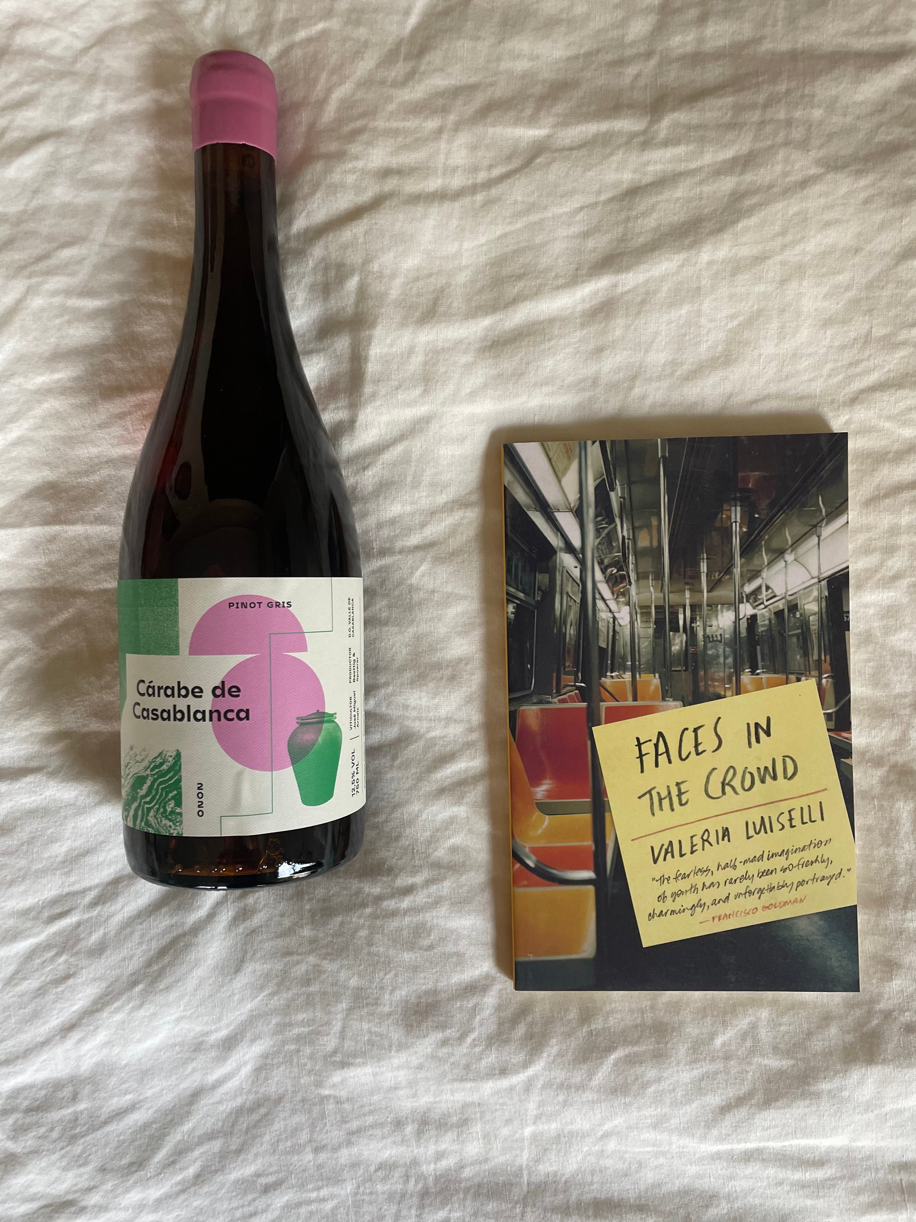 Faces In The Crowd by Valeria Luiselli with Vincola Atacalco 'Carabe de Casablanca’