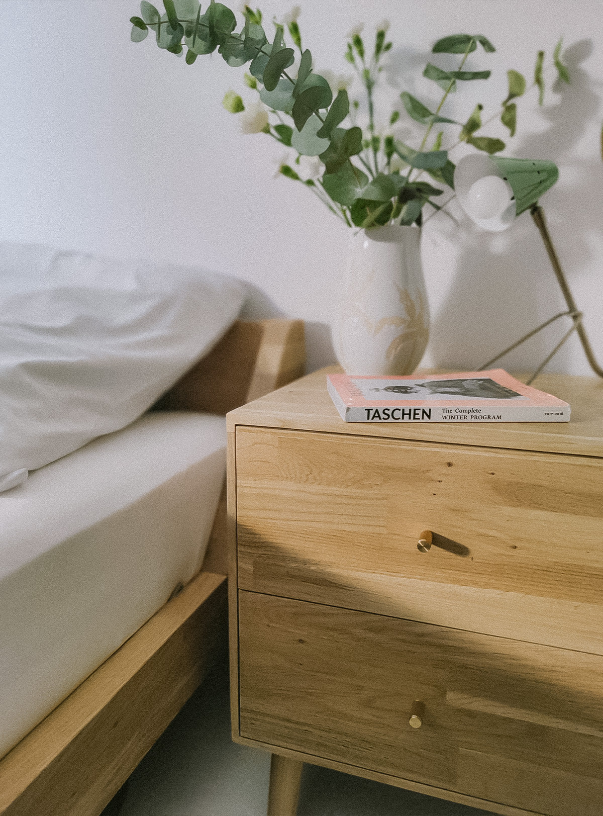 Drewno w sypialni – inspiracje