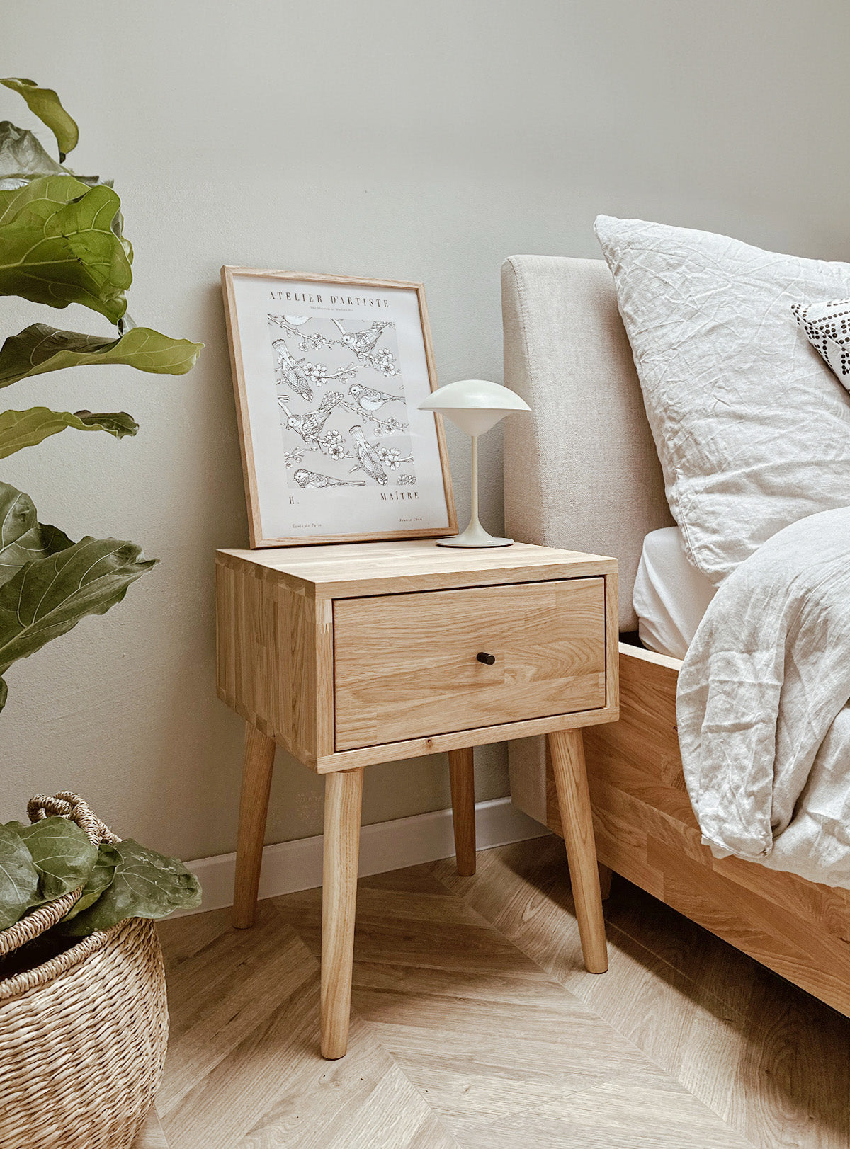 Bedside table - how to choose a bedside table?