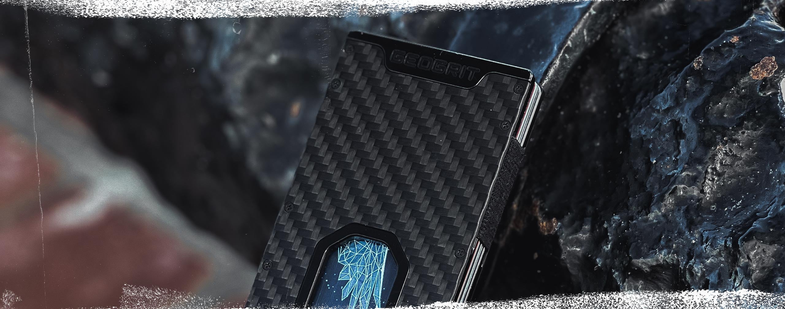 Long Lasting, Durable Carbon Fiber Geogrit Minimalist Wallet Close-up