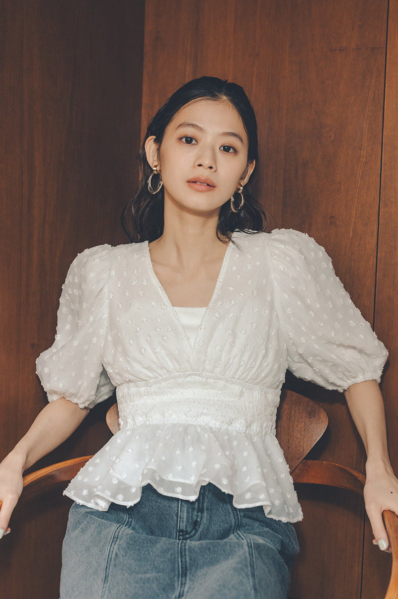 松木育未さんが着る
