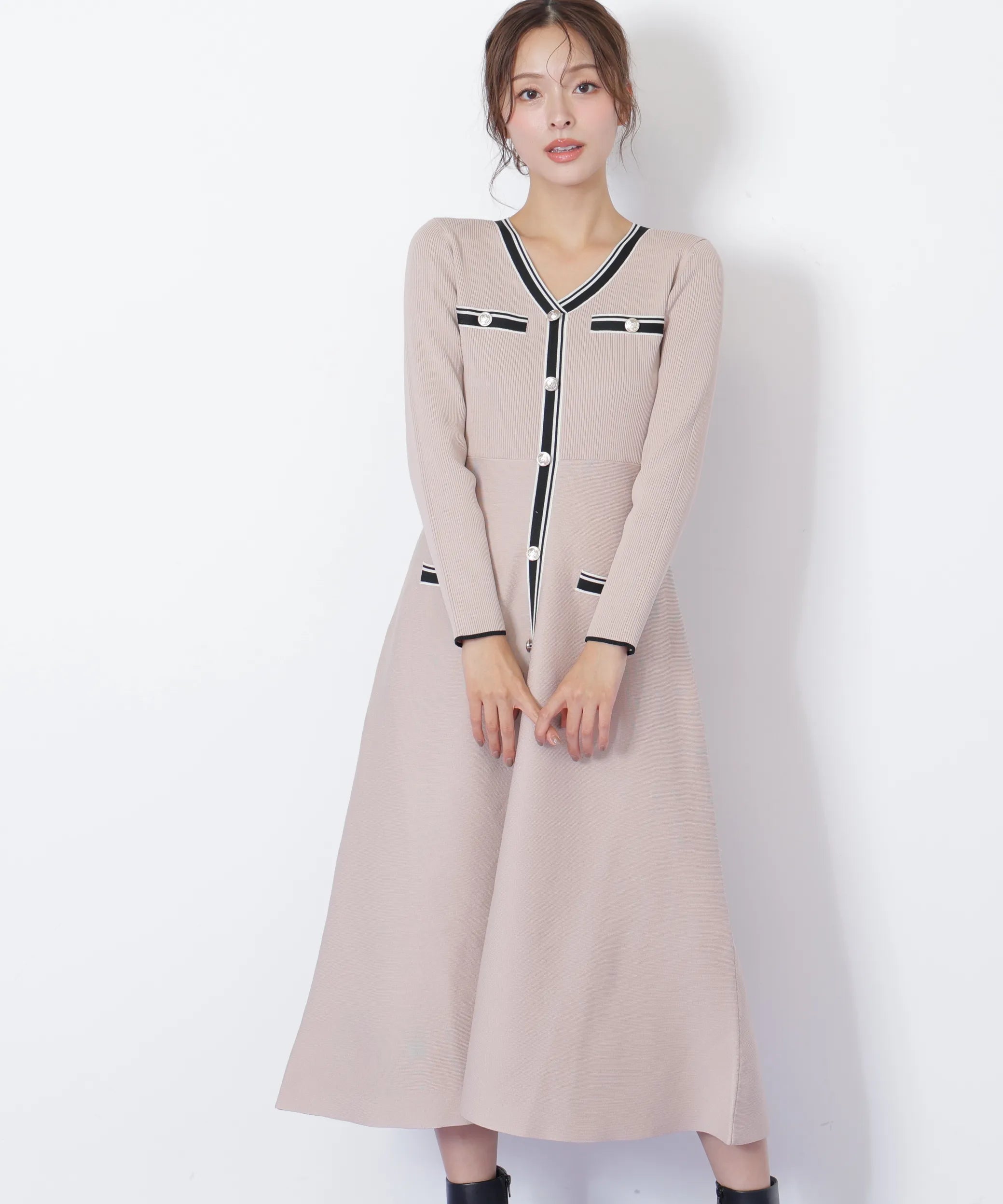  Ｖネック配色ラインフレアワンピース