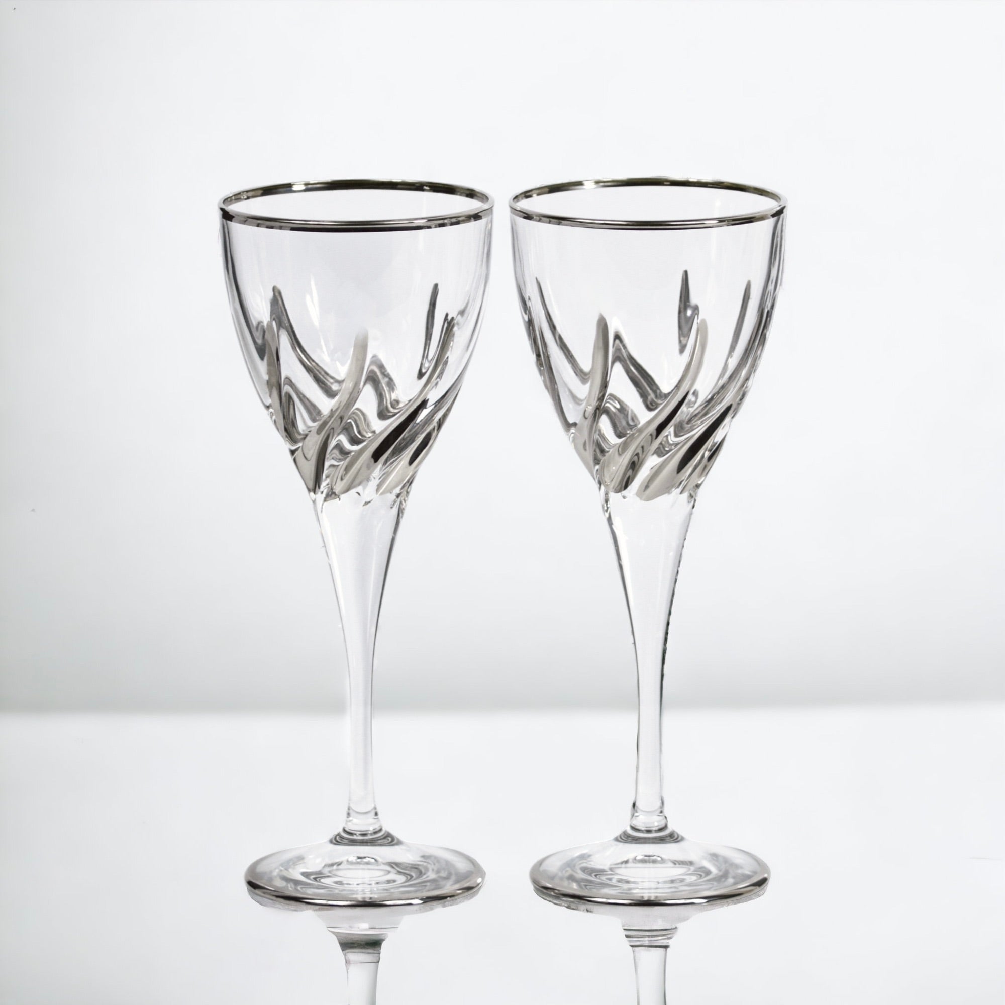Trix Collection Multi-Colored Wine Glass (Italian Glass) - Luxurious  Interiors
