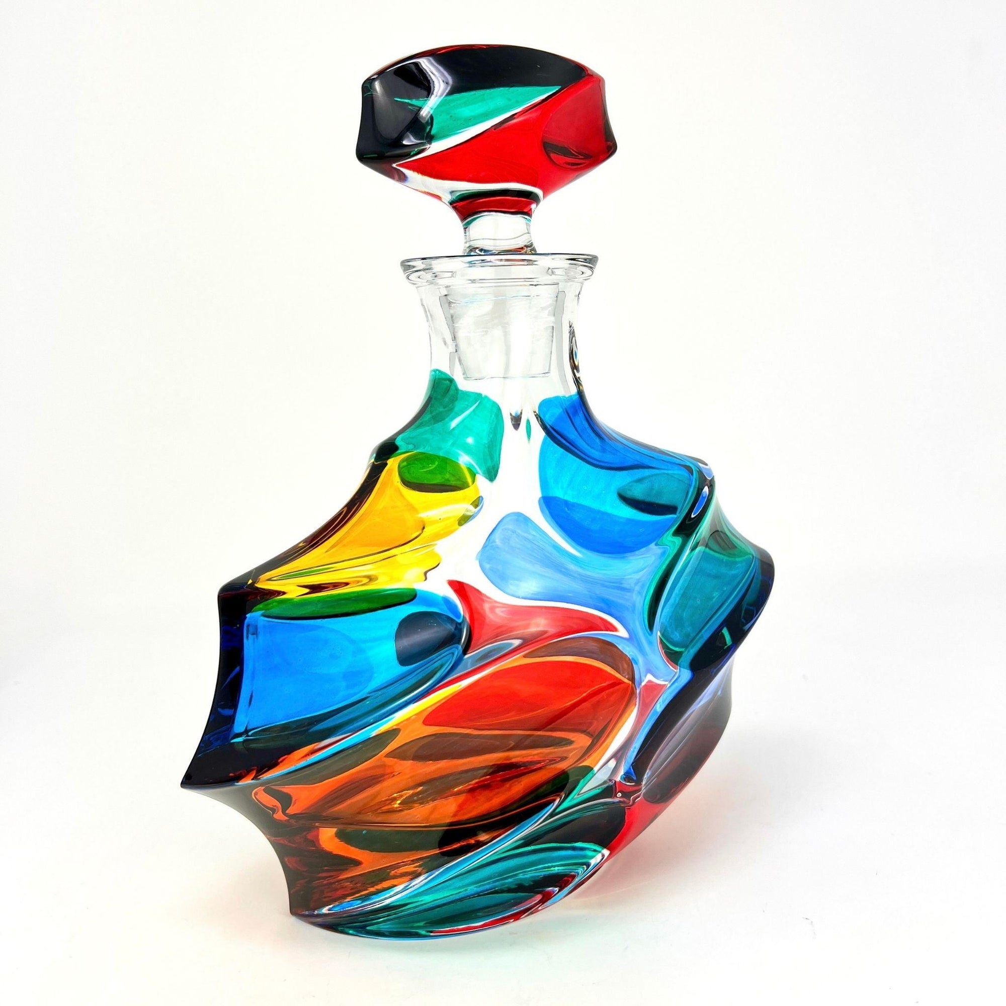 https://cdn.shopify.com/s/files/1/0597/3452/4084/products/italian-crystal-decanter-caly_2000x.jpg?v=1703897611