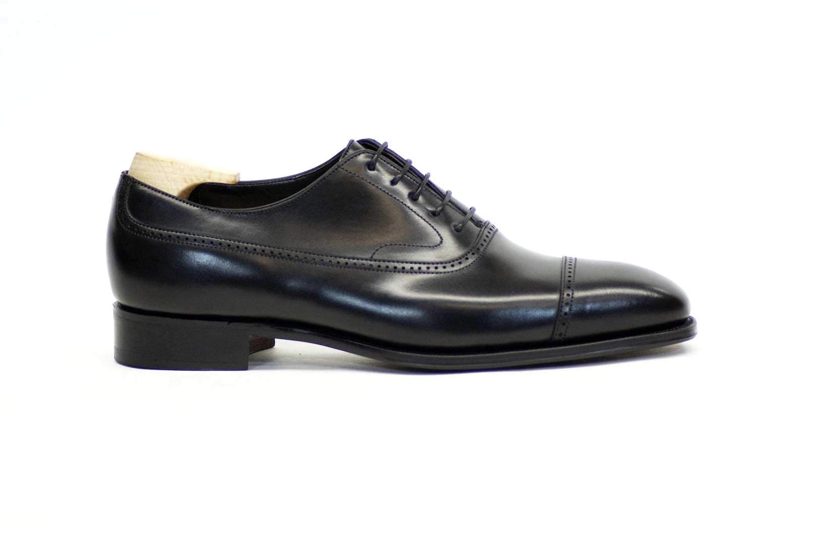 Armfield in Black – Paul Sargent Shoes Limited