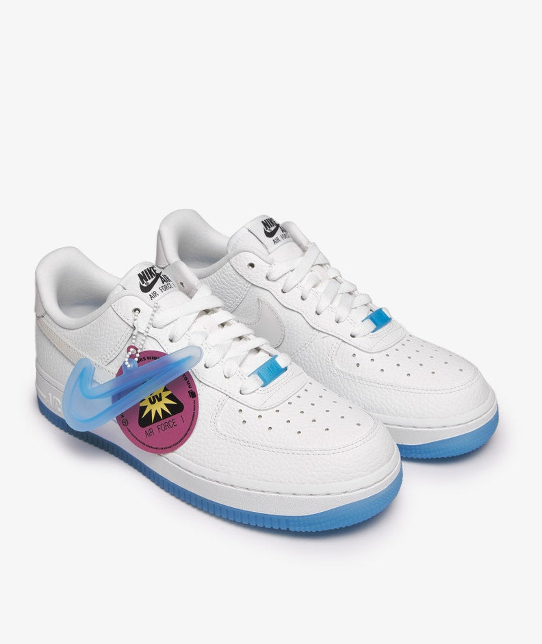 tenis nike air force 1 low uv reactive swoosh