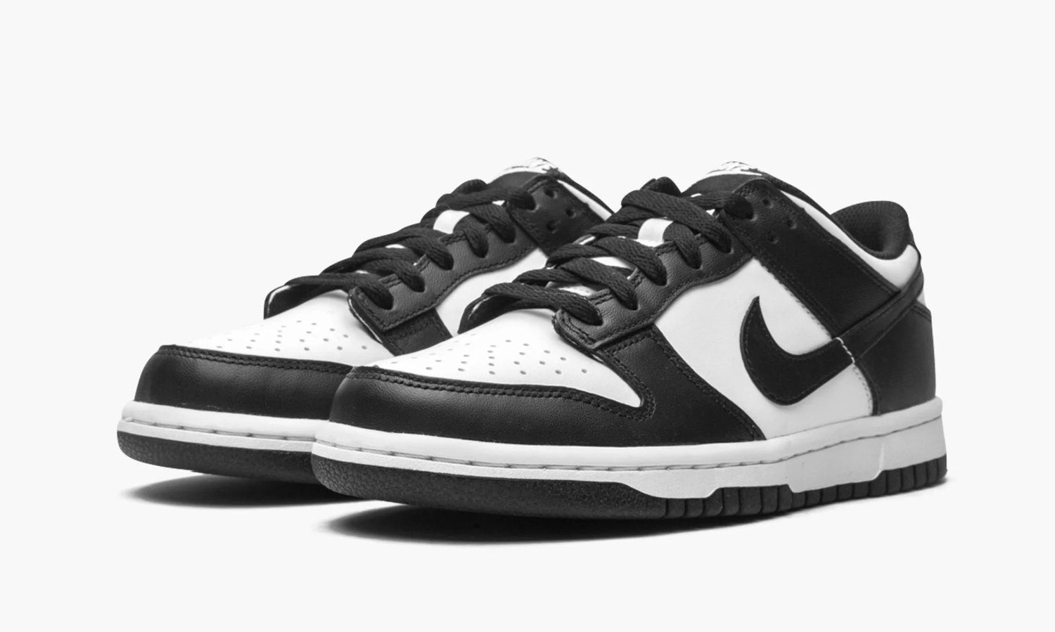 dunk low black white wmns