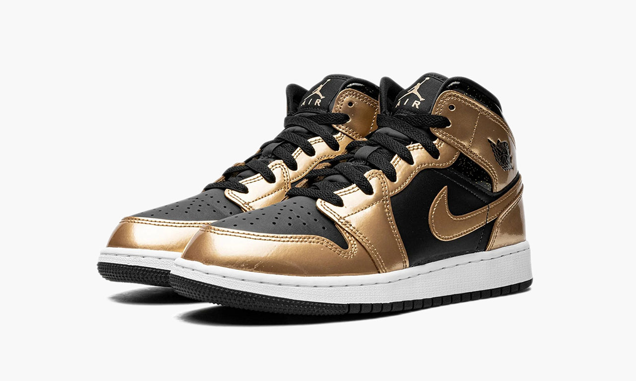 air jordan mid se gold