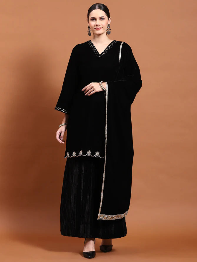 Velvet Womens Ethnic Sets