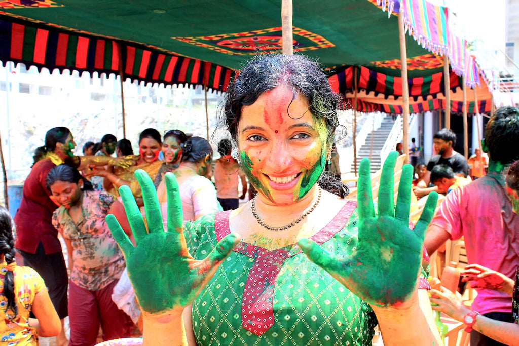 Sustainable fashion for Holi