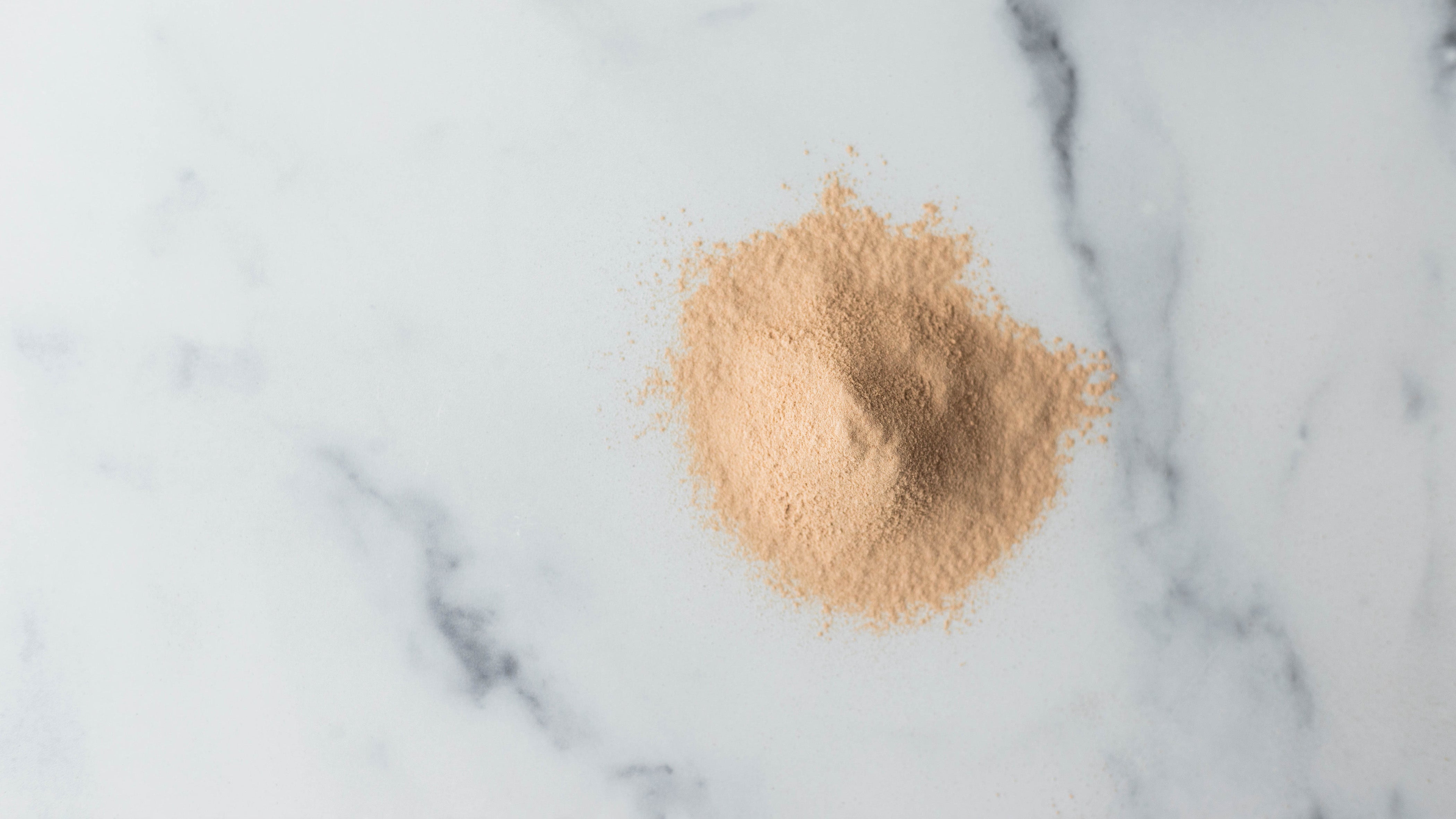 Scoop of Lucuma Superfood powder