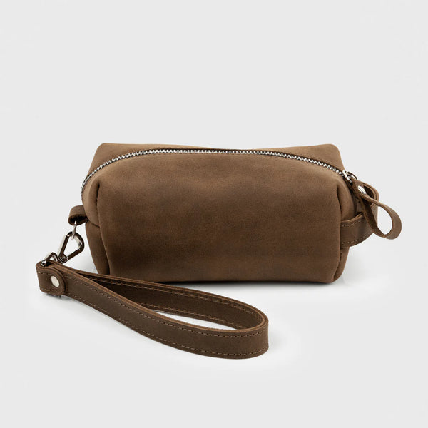 The significance of leather cosmetic bags in the fashion industry