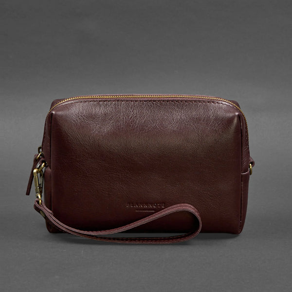 Are leather cosmetic bags waterproof?