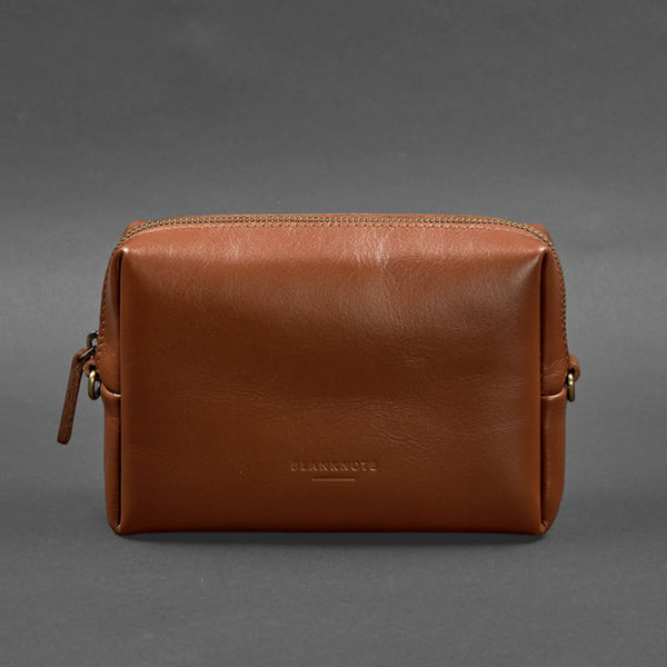 Finding the perfect size of leather cosmetic bag