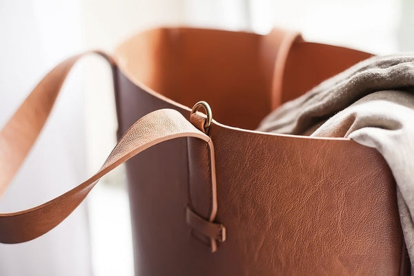 leather tote bags compartments