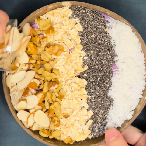 taro smoothie bowl toppings