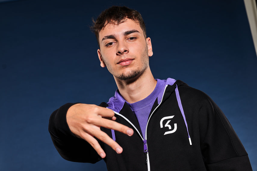 Image 4 of SK GAMING Zip Hoodie Black