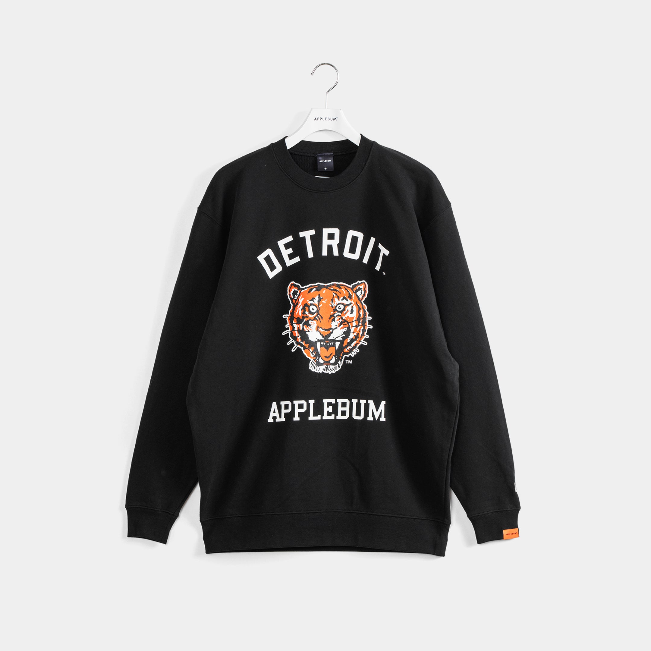 detroittigers_crewsweat_black.jpg__PID:5ec03aff-8989-4f8f-96a4-a91ca99430e5