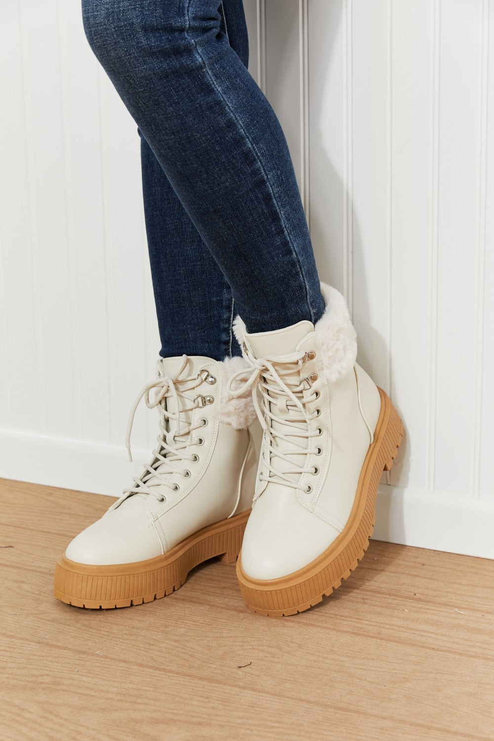 qupid lace up combat boots