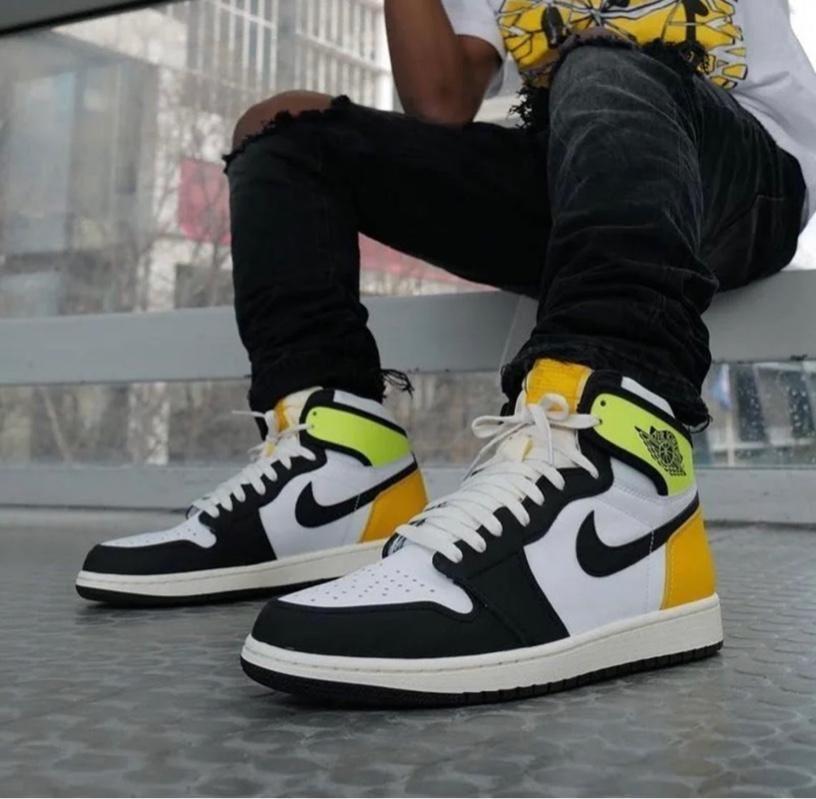 air jordan 1 high retro volt gold