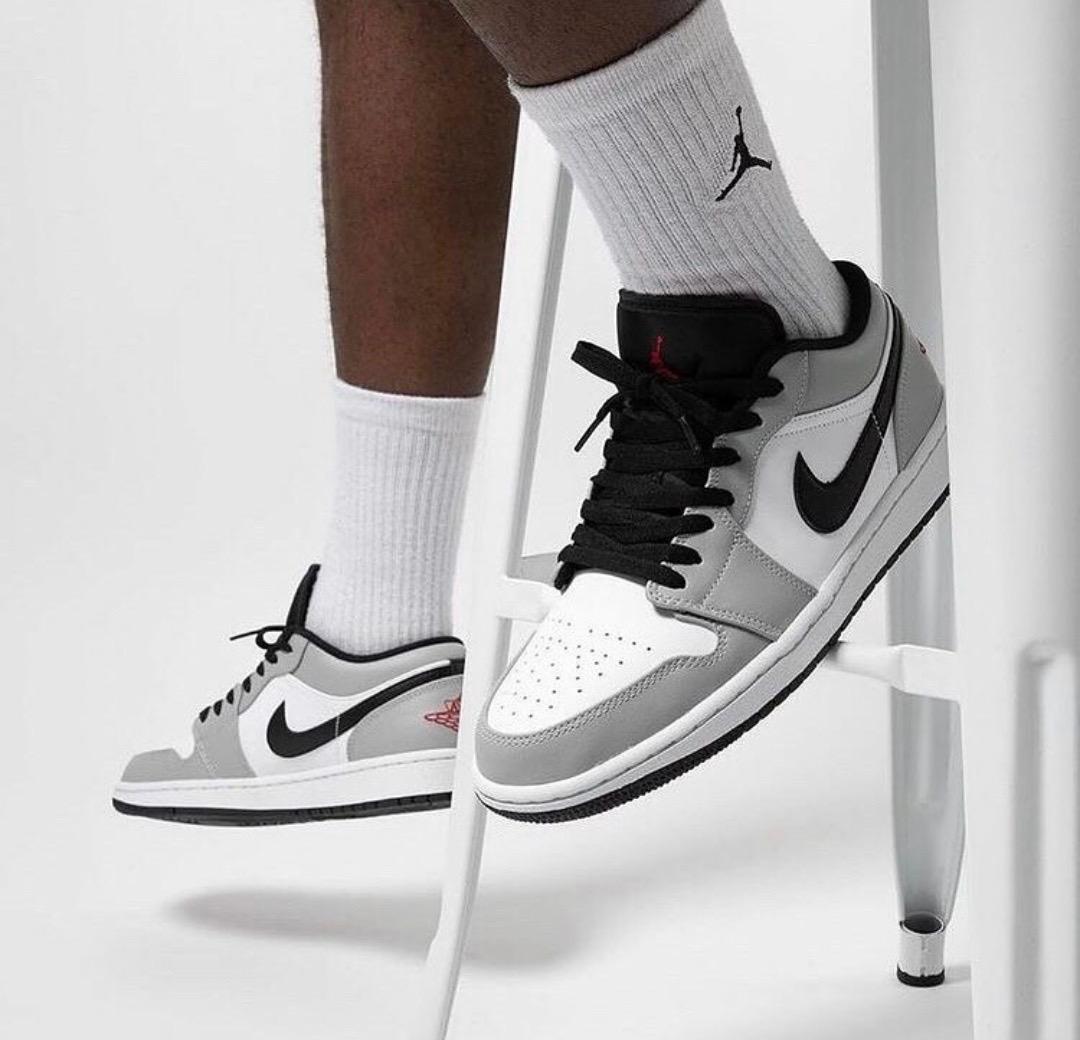 nike air jordan retro 1 smoke grey